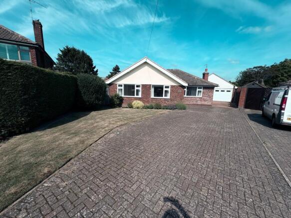 4 bed property, in Browns Close, £565,000
