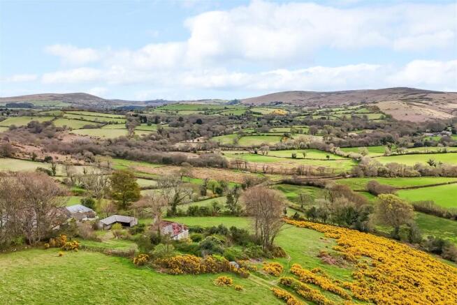 2 bed property, in Chagford, £599,950