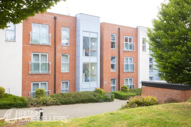 1 bed property, in Charrington Place, £260,000