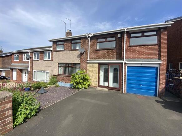4 bed property, in Riding Lea, £210,000