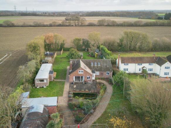 4 bed property, in Cressing, £750,000