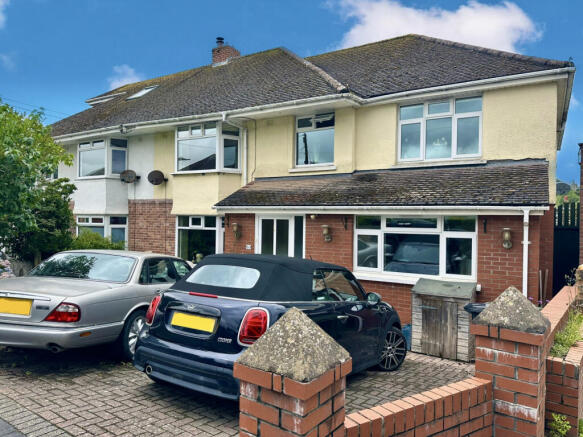 6 bed property, in Chaddiford Lane, £350,000