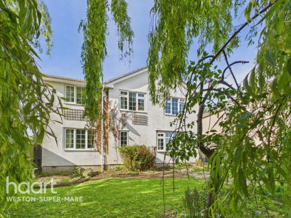 6 bed property, in Purn Way, £600,000