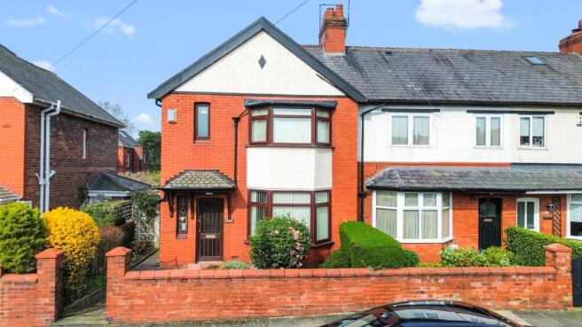 3 bed property, in Canterbury Street, £220,000