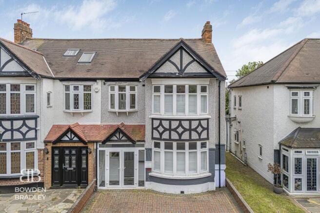 3 bed property, in Highwood Gardens, £700,000