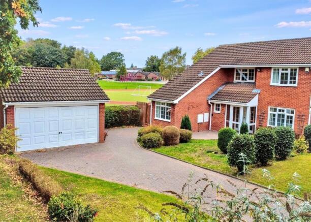 4 bed property, in Kinver Croft, £450,000