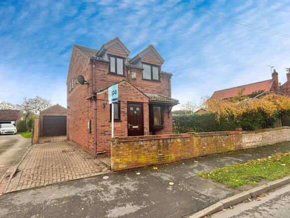 3 bed property, in Marton Road, £195,000