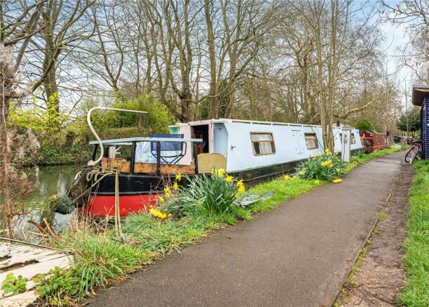 1 bed property, in The Towpath, £85,000