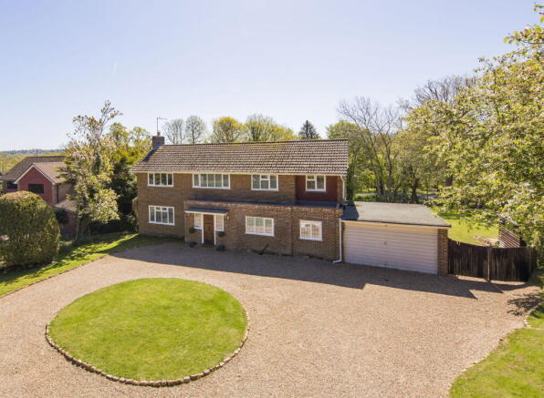 5 bed property, in Hither Chantlers, £1,650,000