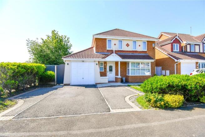 4 bed property, in Cheltenham Crescent, £325,000