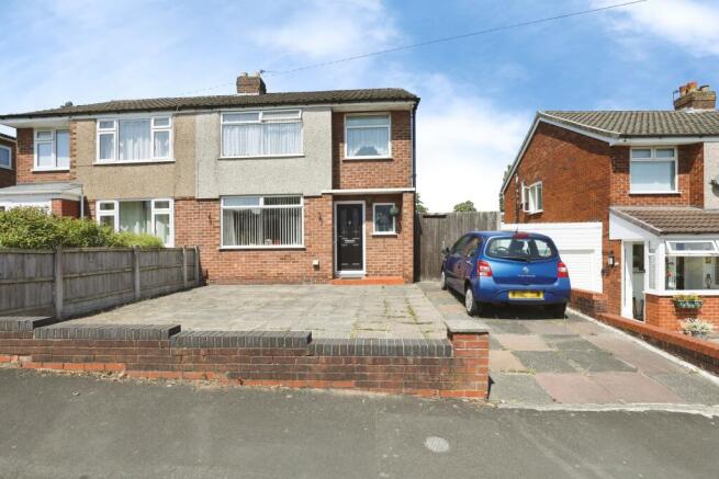 3 bed property, in Galston Avenue, £250,000