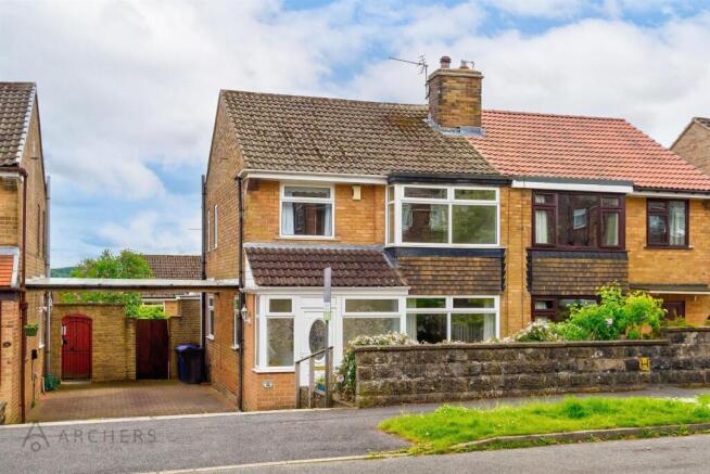 3 bed property, in St. Albans Drive, £380,000
