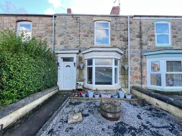 3 bed property, in Albert Street, £55,000