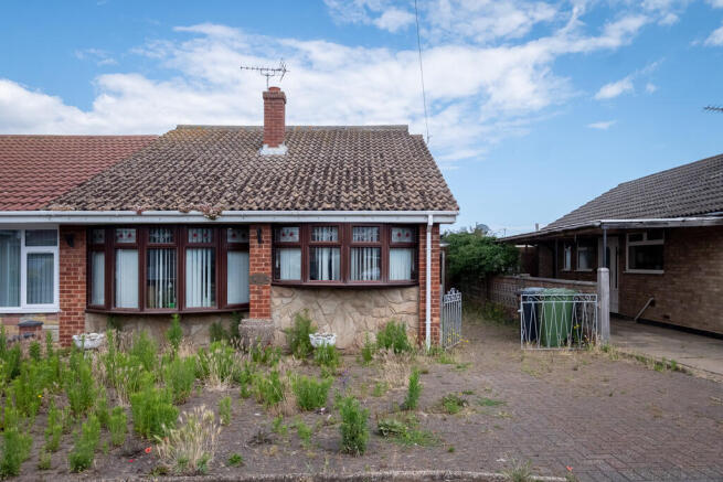3 bed property, in Seafield Road North, £175,000