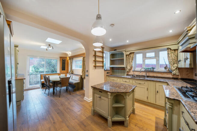 3 bed property, in York Road, £700,000