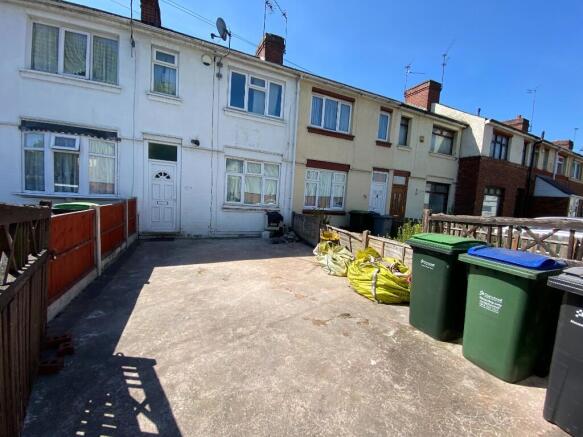 2 bed property, in Elwell Street, £160,000