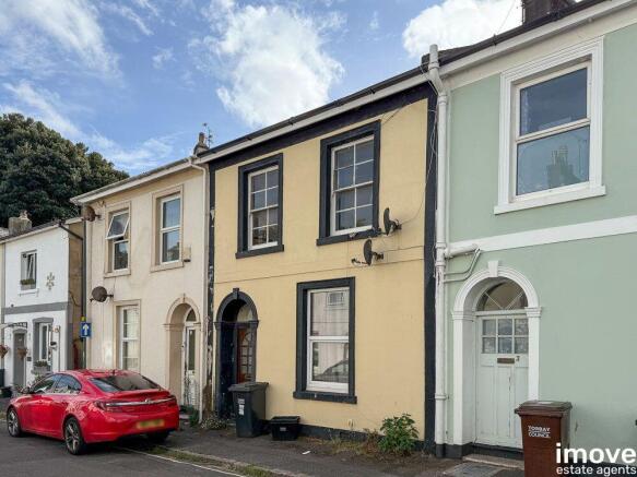 2 bed property, in Magdalene Road, £85,000