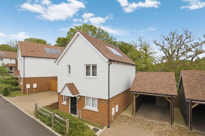3 bed property, in Seymour Drive, £575,000
