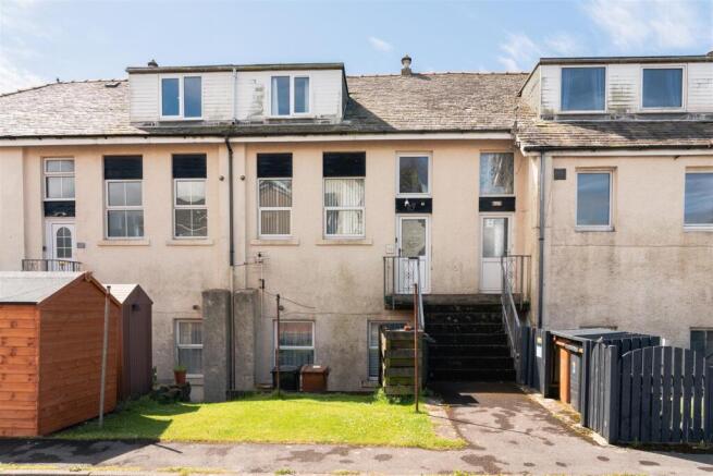 2 bed property, in The Banks, £125,000