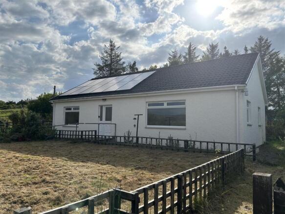 3 bed property, in 8 Martincroft Laide, £140,000