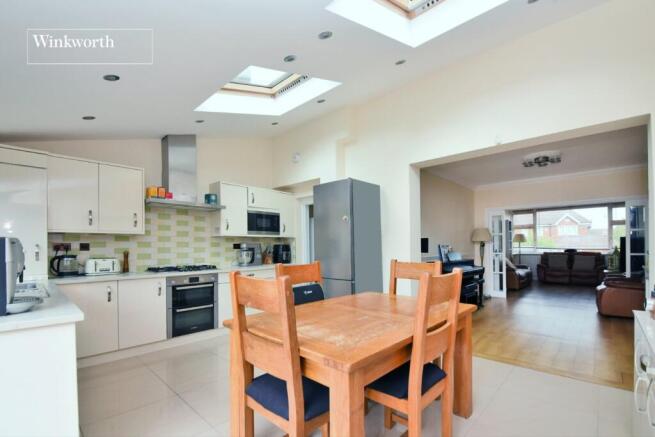 3 bed property, in Hilldale Road, £625,000
