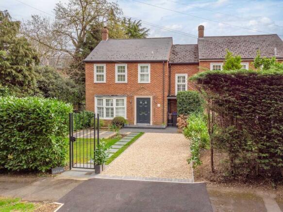 3 bed property, in Bull Lane, £875,000