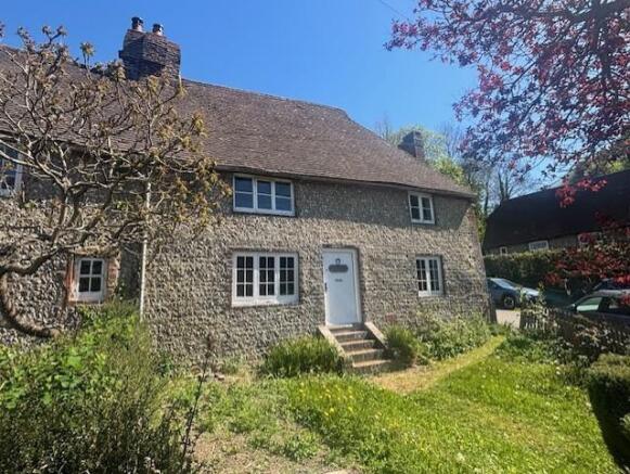 4 bed property, in The Street, £500,000
