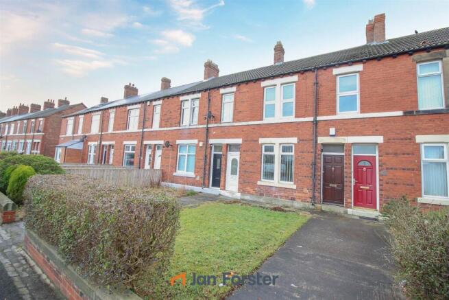 1 bed property, in East View, £50,000