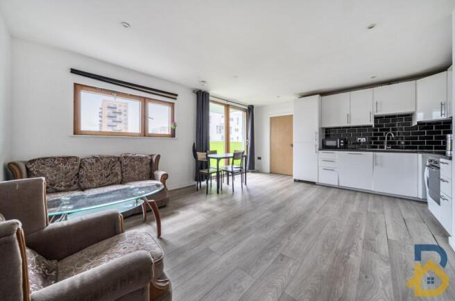 2 bed property, in Arboretum Place, £225,000