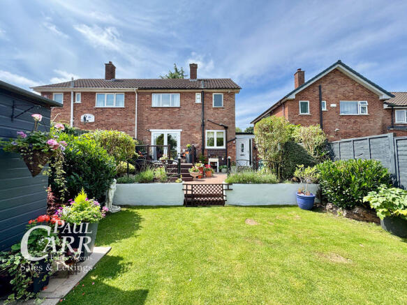 3 bed property, in Harcourt Drive, £375,000