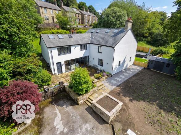 5 bed property, in Birch Vale, £895,000