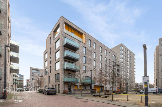 1 bed property, in Latimer Square, £400,000