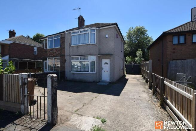 3 bed property, in Belton Road, £162,000