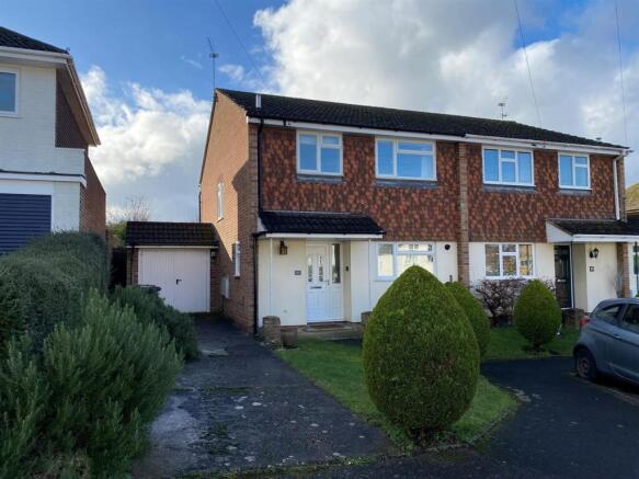 3 bed property, in Strathcona Avenue, £530,000