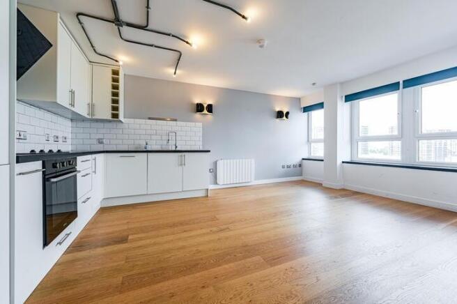 2 bed property, in The Vista Building, £150,000