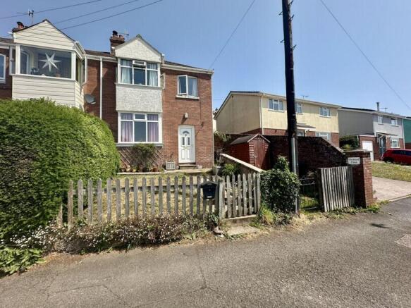3 bed property, in Orchard Gardens, £225,000