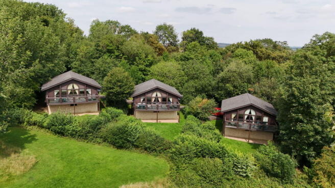 3 bed property, in Belton Woods, £260,000