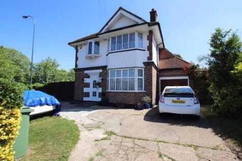 3 bed property, in London, £775,000