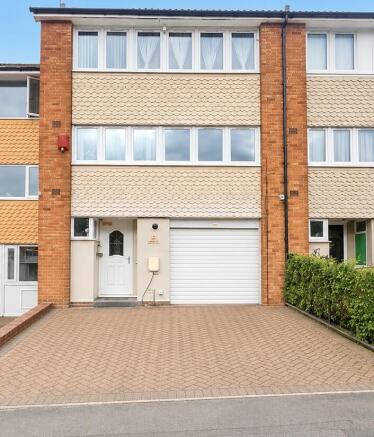 3 bed property, in Fermor Crescent, £350,000