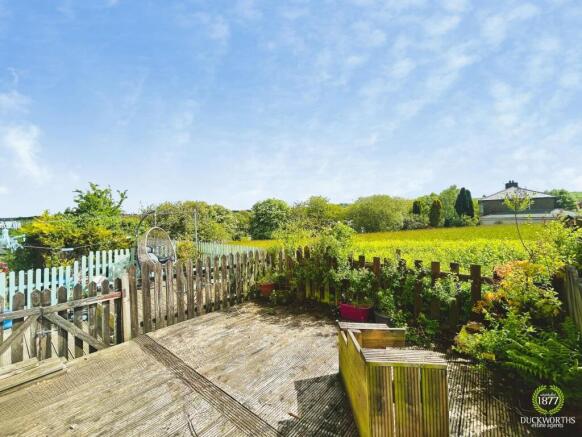 2 bed property, in Longfield Terrace, £140,000