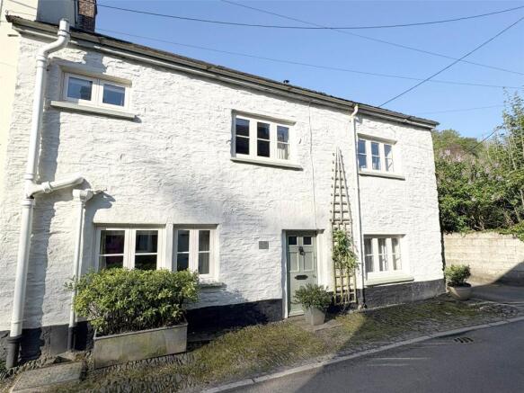 3 bed property, in Chapel Street, £370,000