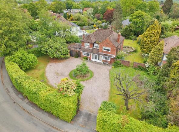 4 bed property, in Keepers Lane, £695,000
