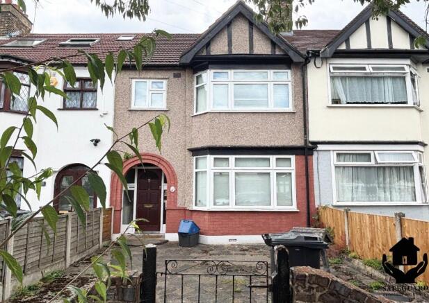 3 bed property, in Bawdsey Avenue, £475,000
