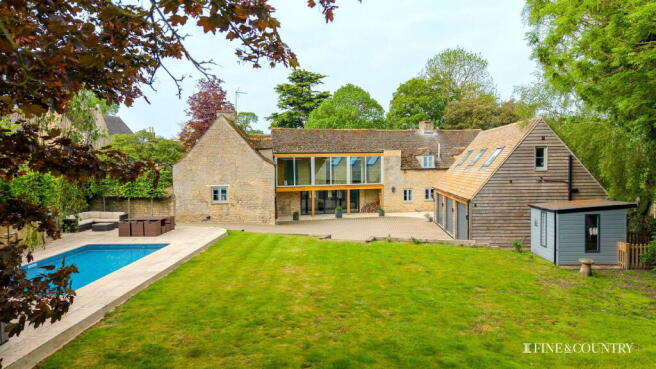 5 bed property, in Pilsgate, £1,475,000