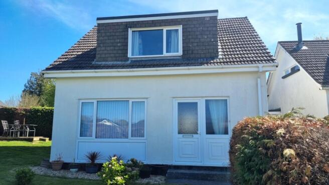 2 bed property, in South View, £285,000