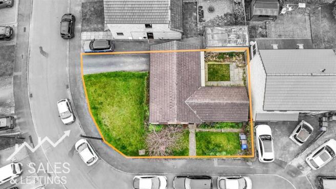 2 bed property, in Wessex Gardens, £340,000
