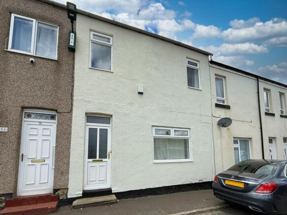 3 bed property, in Arthur Terrace, £85,000