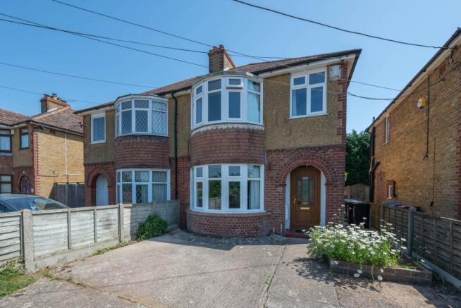 3 bed property, in Shalloak Road, £295,000