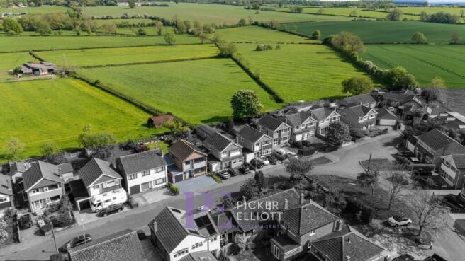 3 bed property, in South Avenue, £415,000