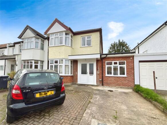 4 bed property, in Lingfield Avenue, £975,000